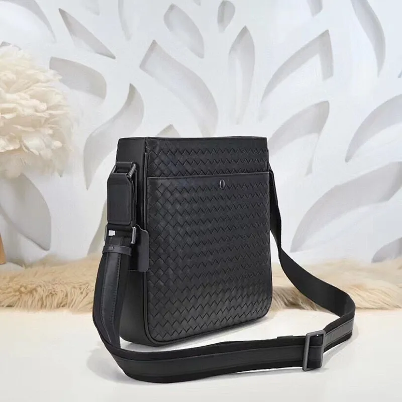 All categories 💚 Top version men’s bags 💚 BV 2024 new BV crossbody bag